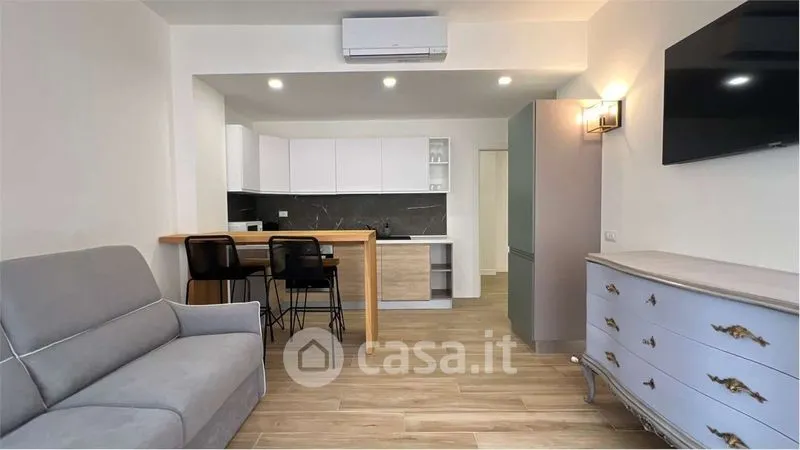 Elutuba - Modern Flat with Balcony in Como
