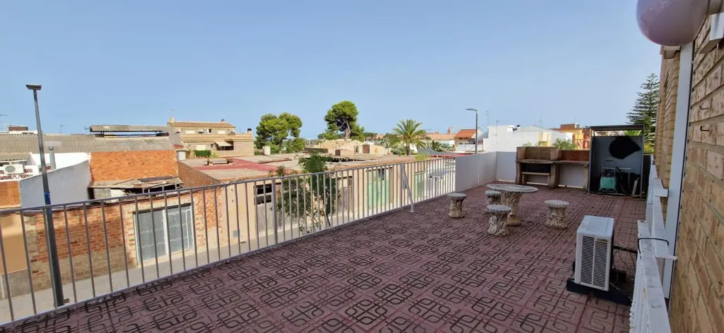 Terrass - Spacious House with Terrace in Moncada