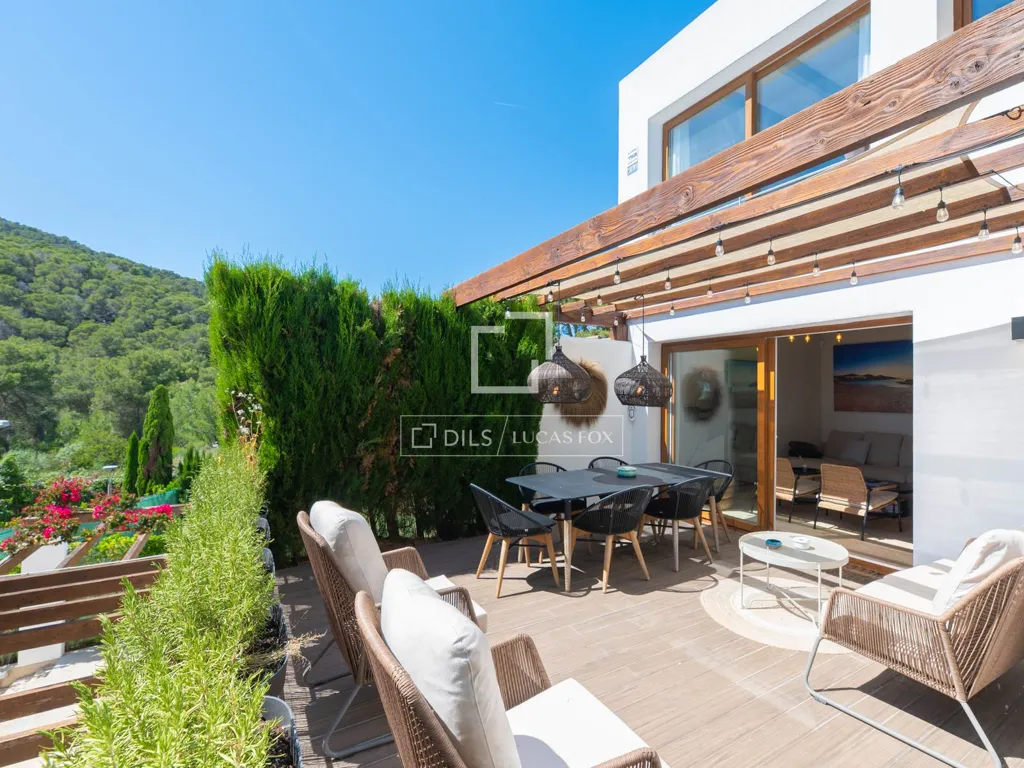 Terrass - Renovated Townhouse Near Beach in Cala Llonga