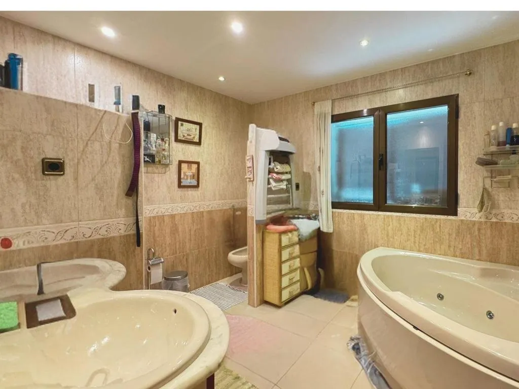Vannitoad - Luxury Villa with Large Parcel in Collado Villalba