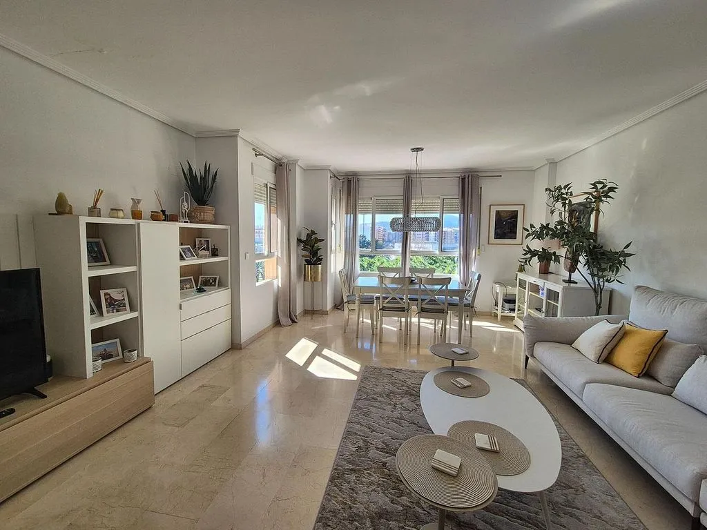 Salón - Ático duplex con terraza en Carrer de l'Estatut Valencià