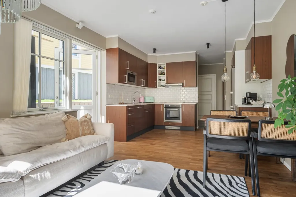 Elutuba - 3-Bedroom Flat with Terrace in Mariekäll