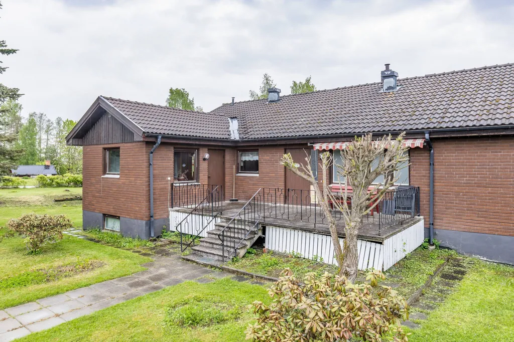 Välivaade - 1-Storey Villa with Garden in Lantlig Setting