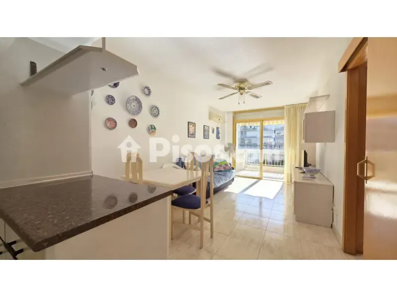 Köök - Apartment with South View in Salou Eixample