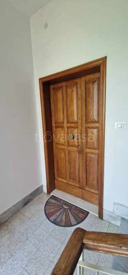 hallway_entrance