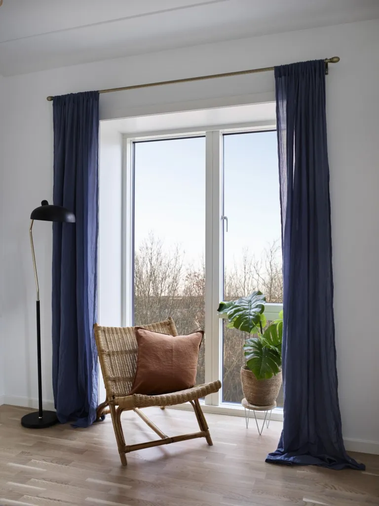 Elutuba - Modern Flat with South-Facing Balcony