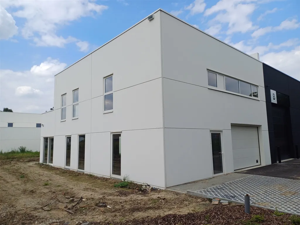 Välivaade - Commercial Property with Concierge Flat in Kortenberg