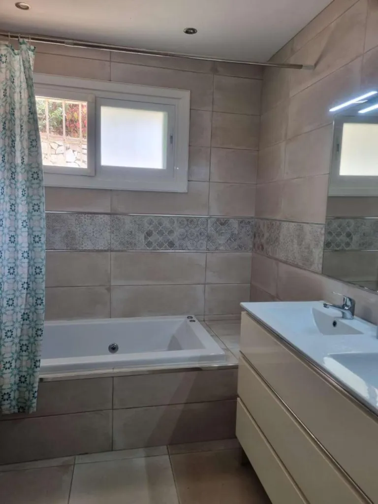 Salles de bain - Ground Floor Flat with Terrace in Benalmádena