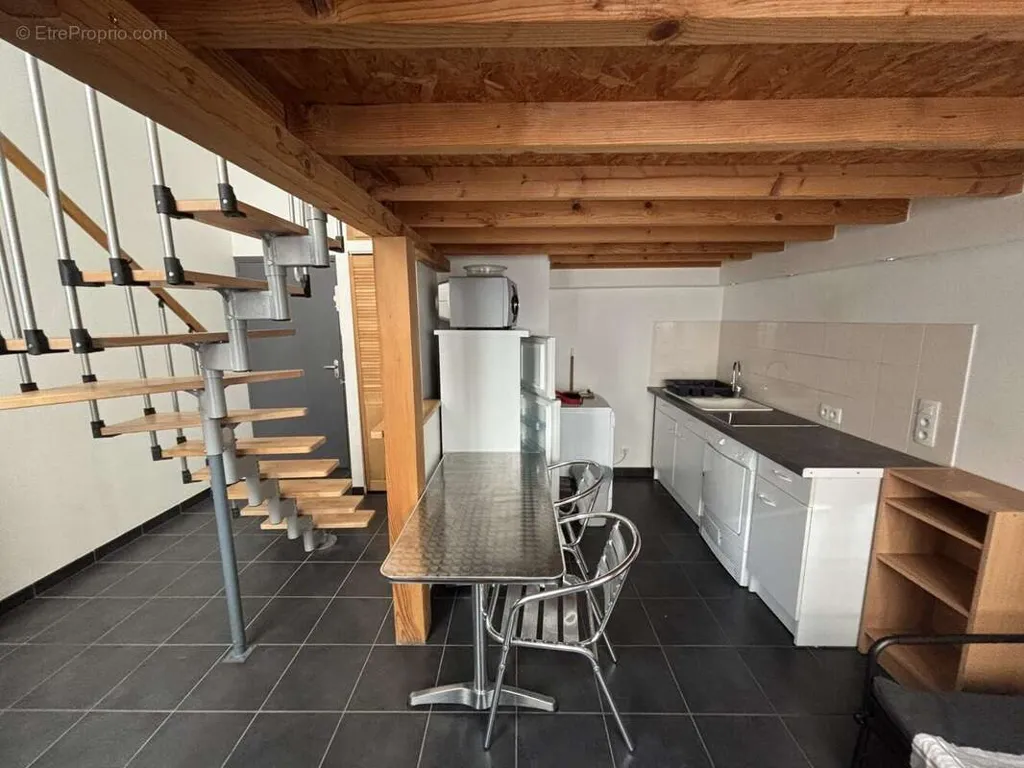 Cuisine - Appartement Duplex Meublé à Saint-Étienne