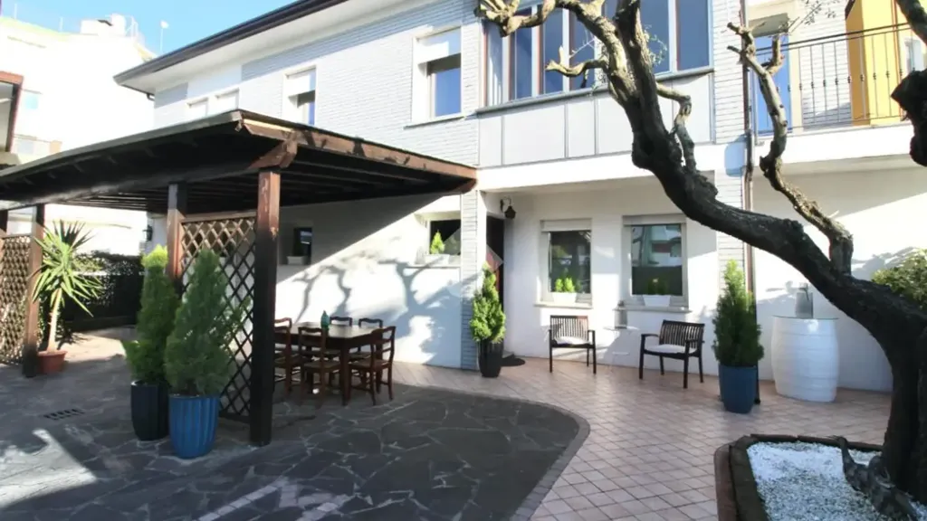Terrasse - Villa with Private Garden in Caorle