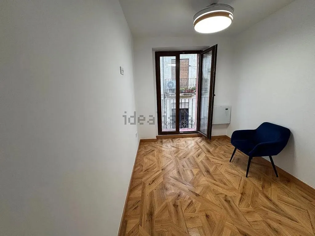 Toad - Modernised Flat with Balcony in Historic Centre