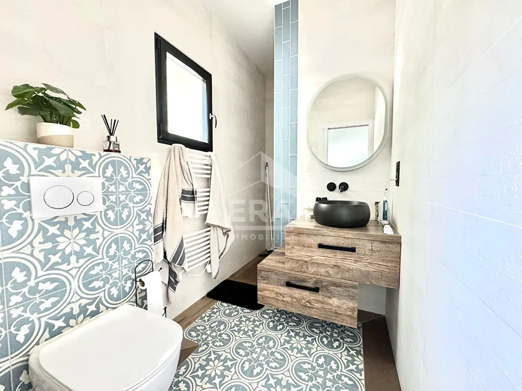 Salles de bain - Maison Moderne avec Terrasse à Gujan-Mestras