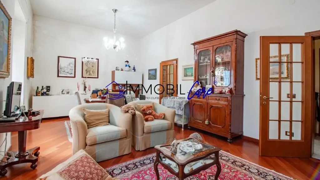 Séjour - Spacious Apartment with Veranda in Livorno