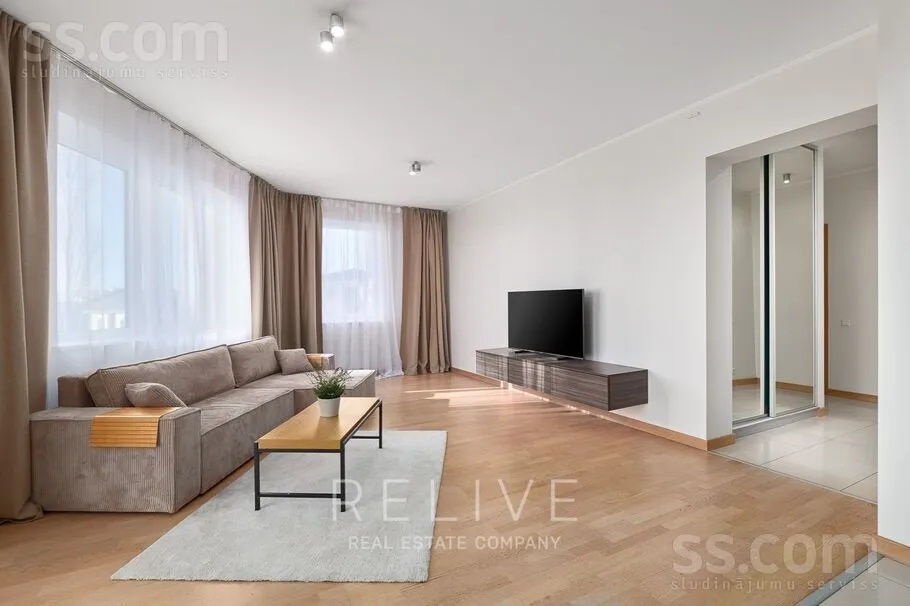 Appartement 3 pièces à Rīga