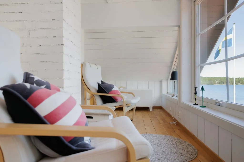 Balcone - Modern Holiday Home with Private Beach in Tjust