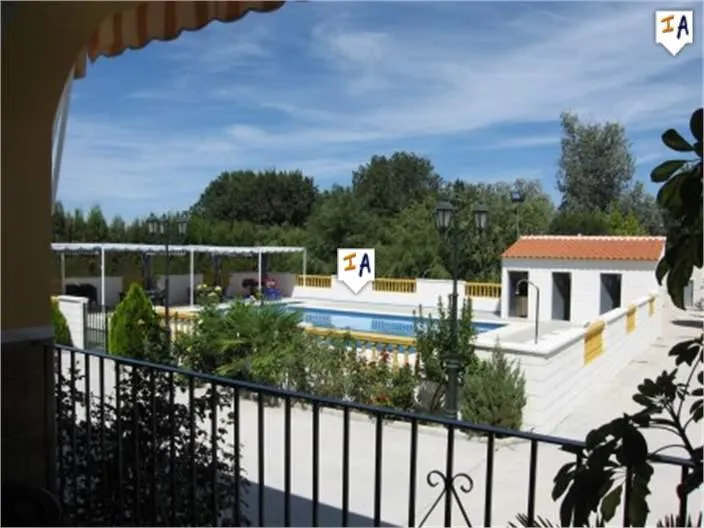 Piscina - Chalet with Pool in Lucena