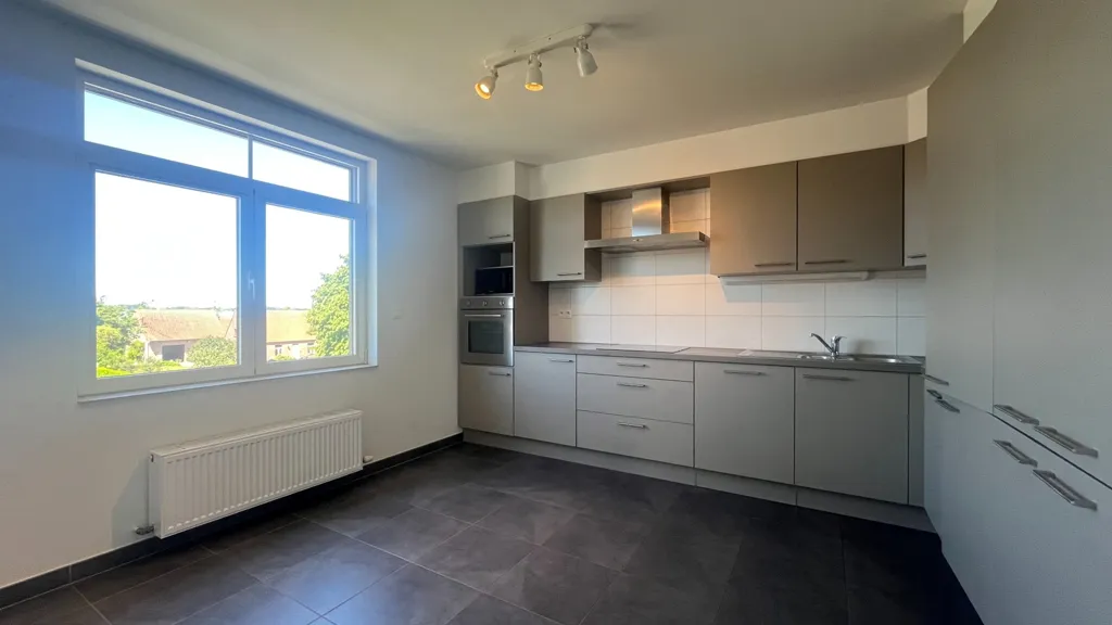 Cuisine - Appartement Moderne avec Terrasse à Beervelde