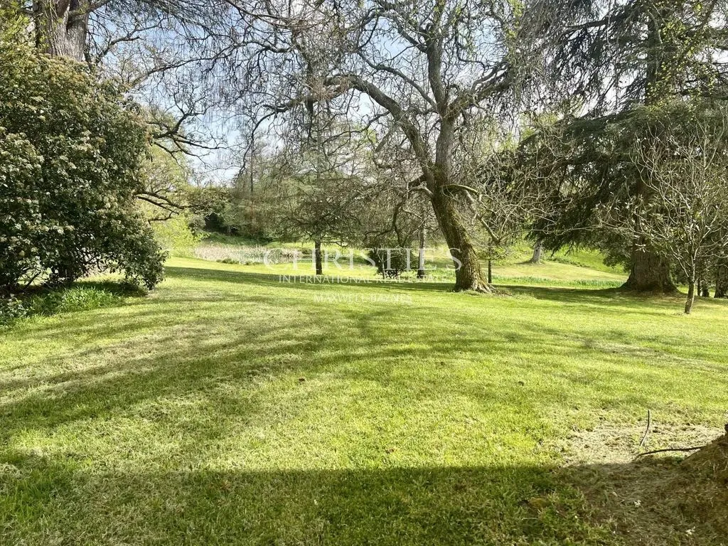 Jardin - Château avec Vignobles et Parc à Condom