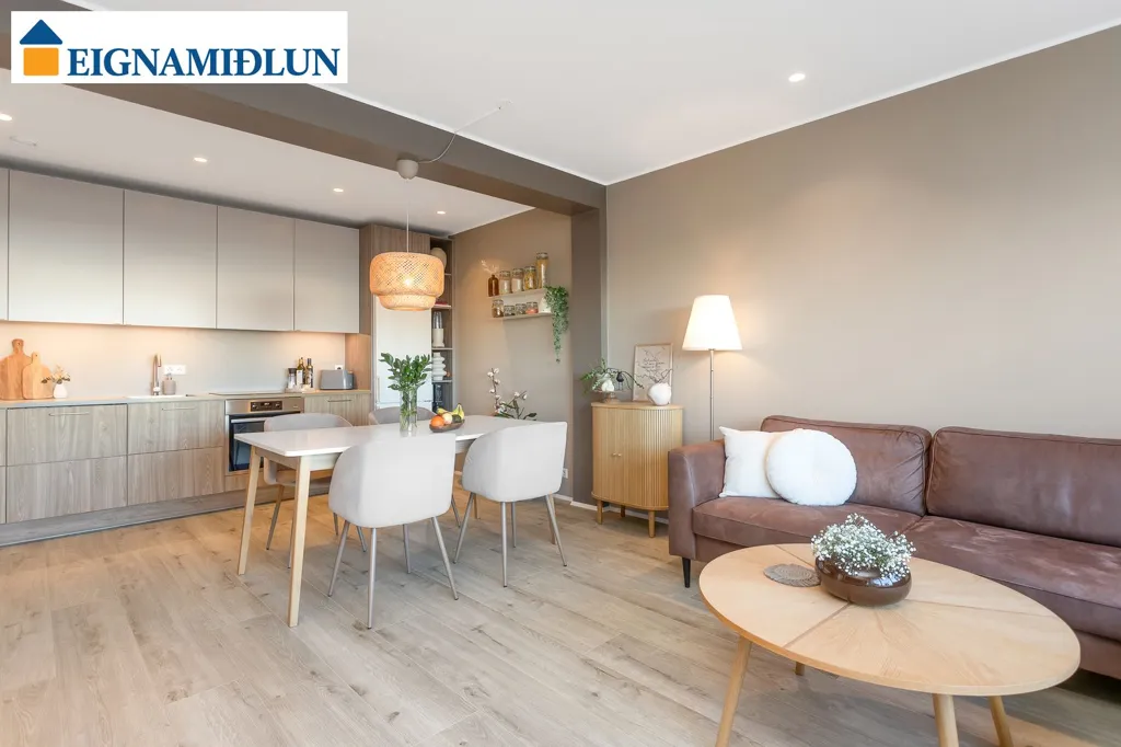 Soggiorno - Two-Bedroom Apartment with Customised Features in Reykjavik
