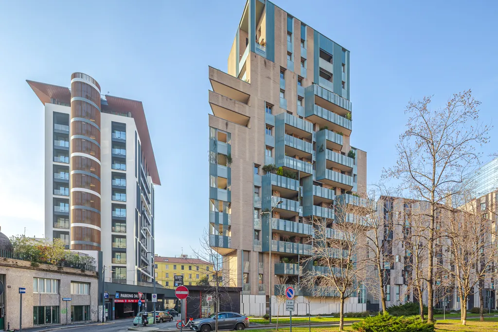 Välivaade - Office with Conversion Potential in Milan