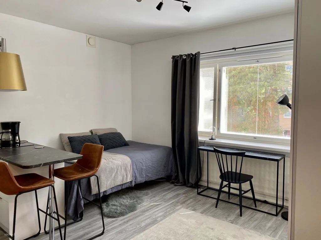 Chambres - Bright Studio Flat with Balcony in Munkkiniemi