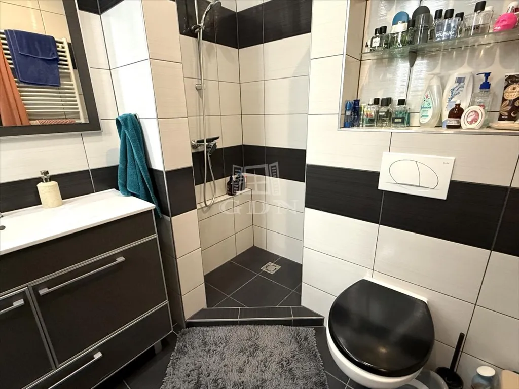Vannitoad - Renovated Apartment with Balcony in Kecskemét