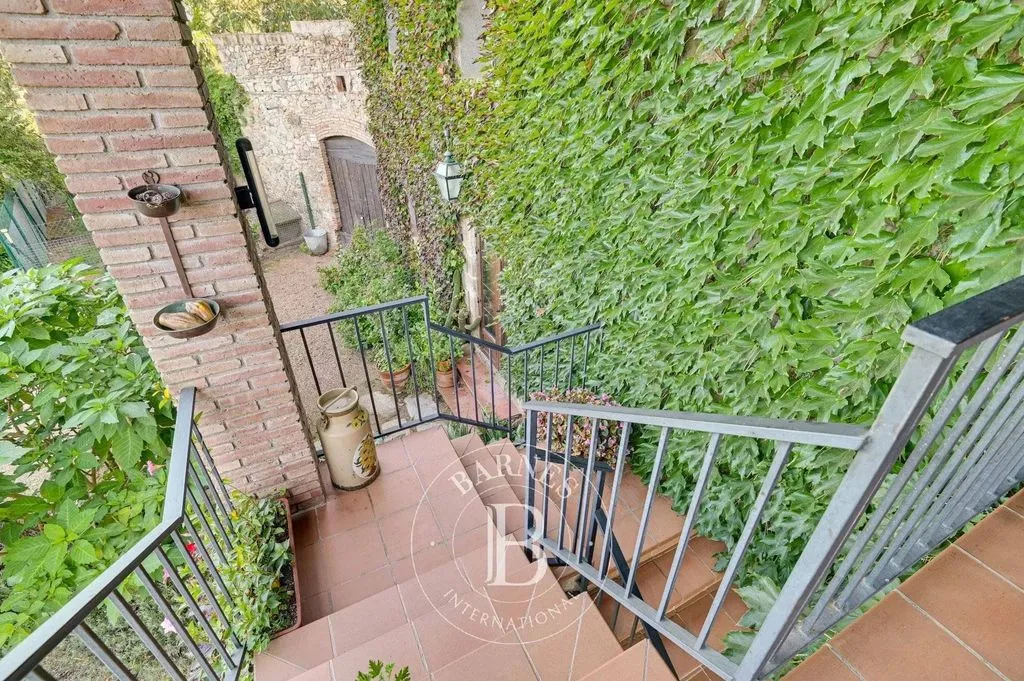 Pièces - Modernist Farmhouse with Pool in Llagostera
