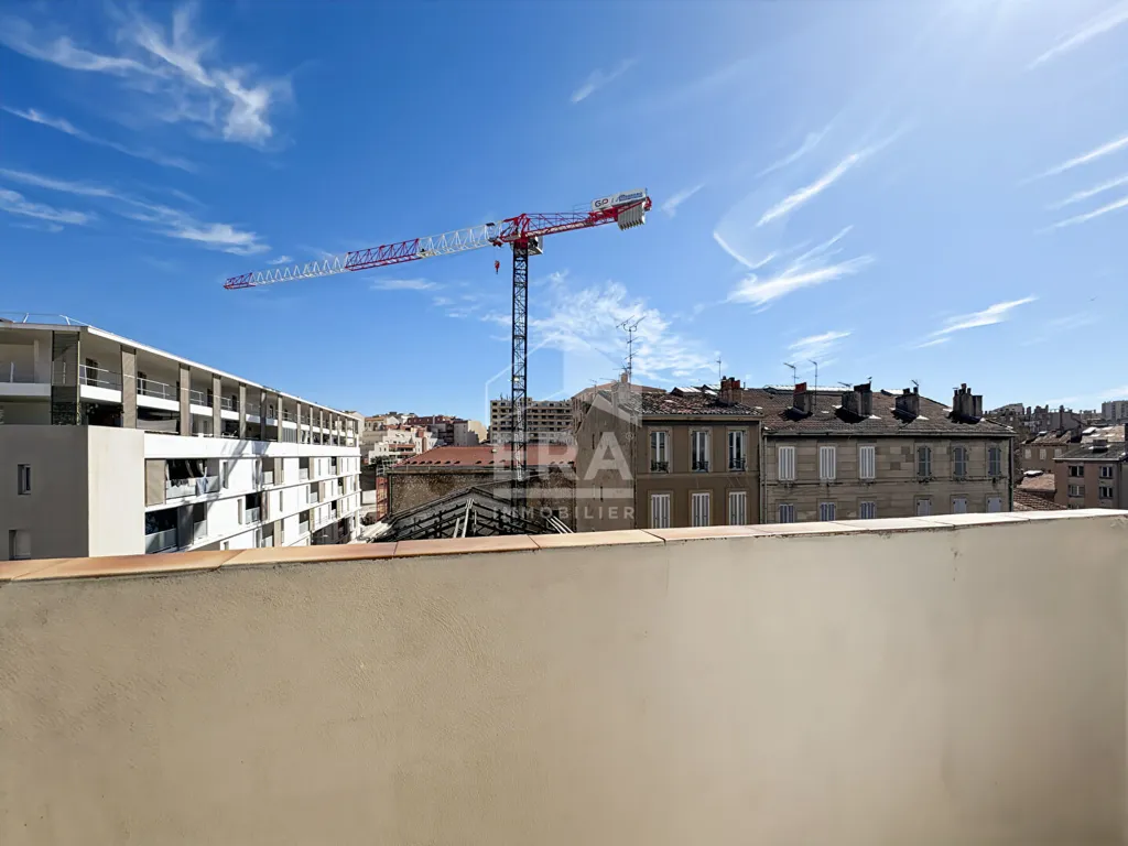 Balcon - Appartement Traversant avec Balcon à Marseille