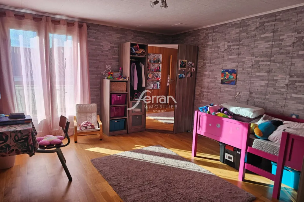 Chambres - Appartement Duplex avec Terrasse en Centre-Ville à Les Arcs
