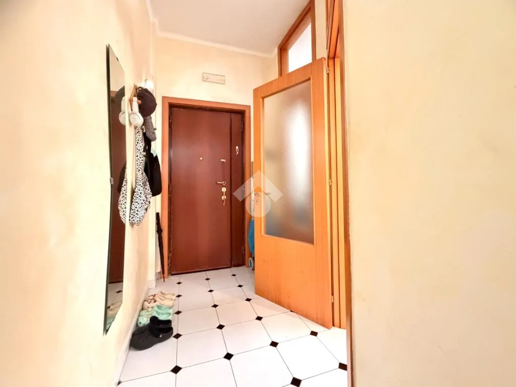 Esik - 2-Bedroom Flat in Central Bari