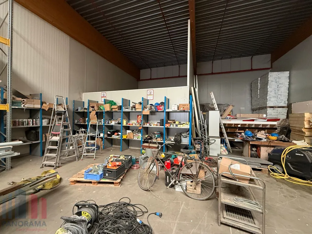 Buanderie - Bâtiment Industriel à Louer près de l'E40 à Aalter