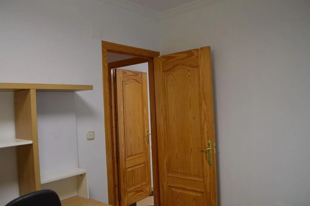 Kabinet - Amueblated Flat with Balcony in Granada
