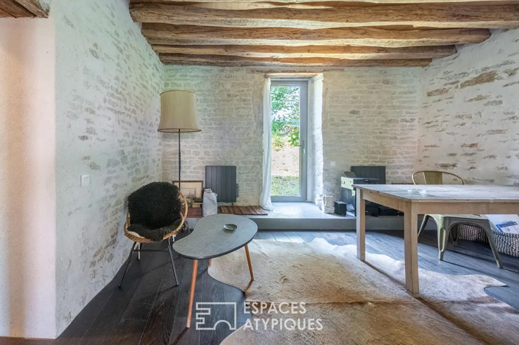 Salle à manger - Ancienne Ferme Rénovée avec Rivière à 25 min de Dijon