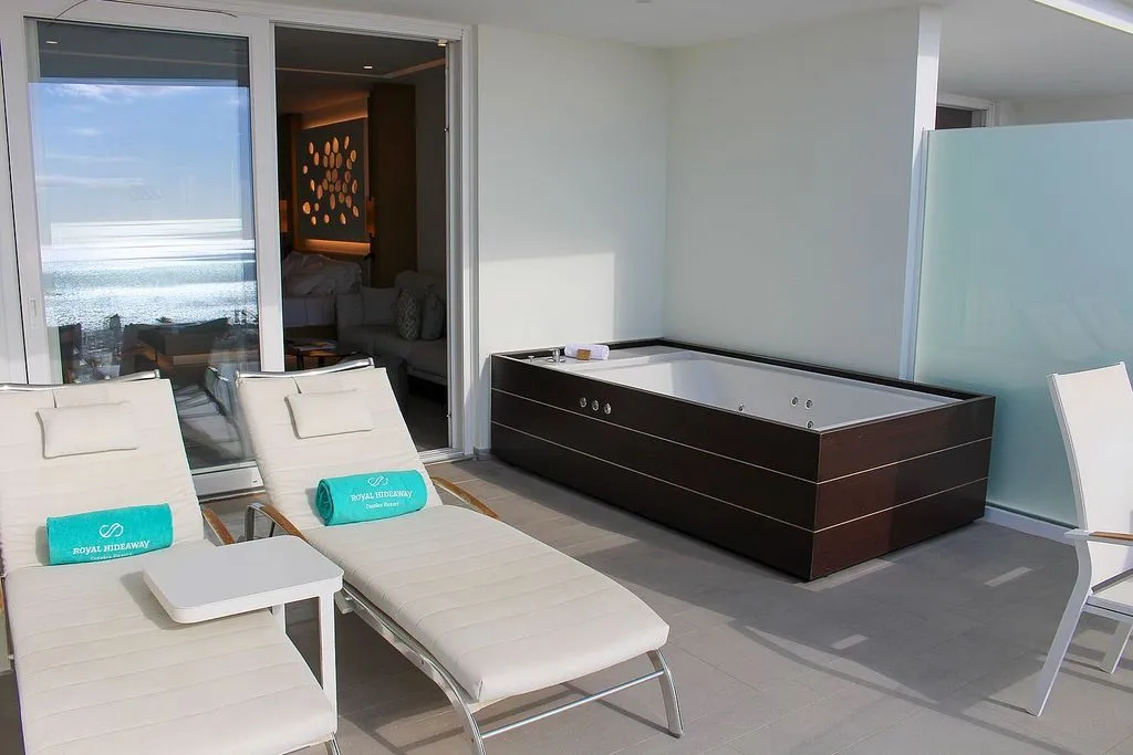 Terrazza - Two Junior Suites with Pools in La Caleta
