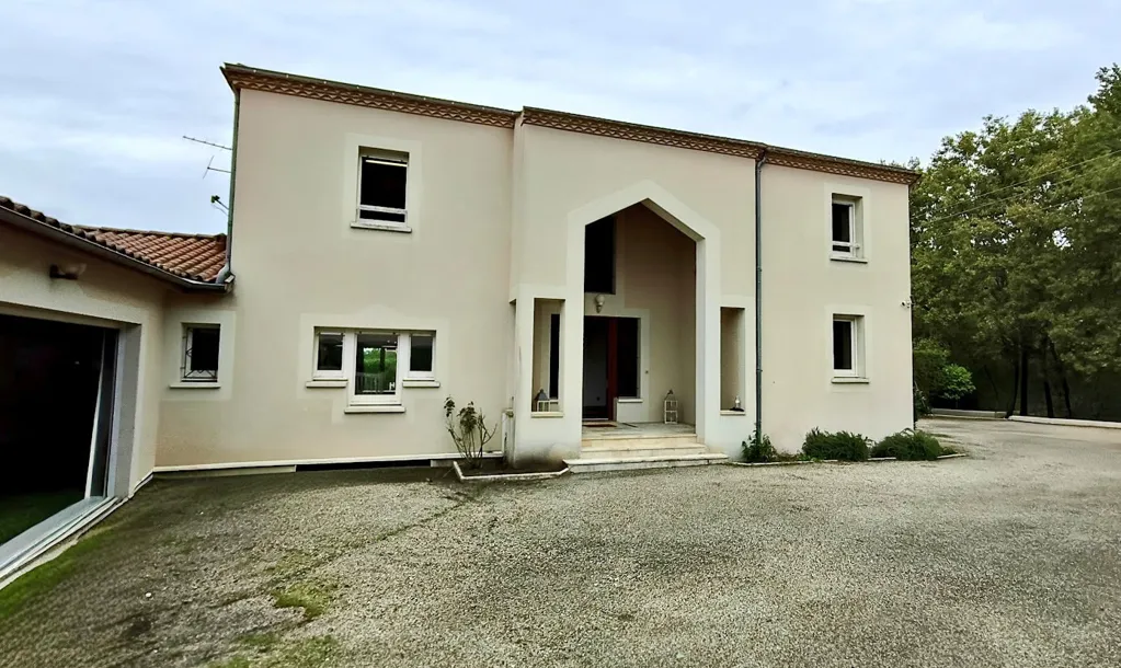 Välivaade - Contemporary Family House with Pool in Comps
