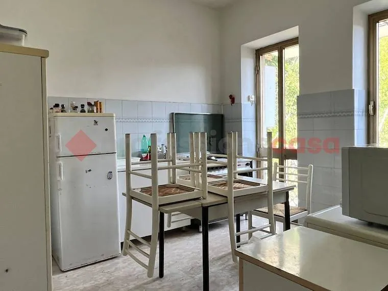 Cucina - Central 4-Bedroom Apartment in Cassino