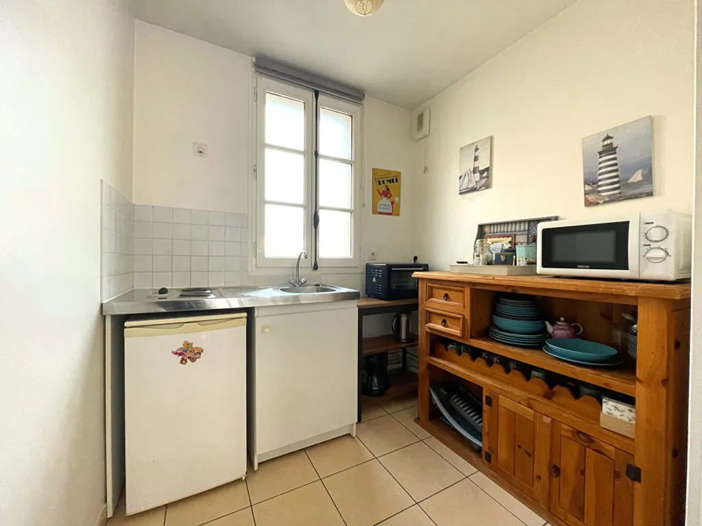 Köök - Studio with Parking in Dieppe's Pollet