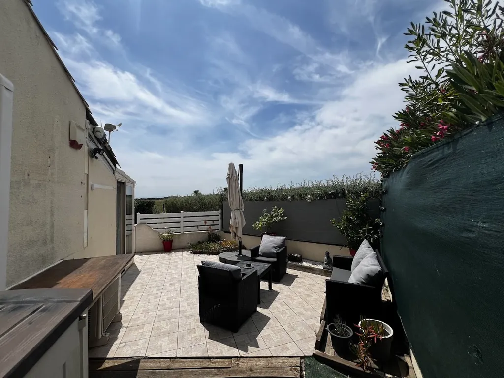 Terrasse - Pavillon avec Piscine et Tennis dans Résidence Sécurisée