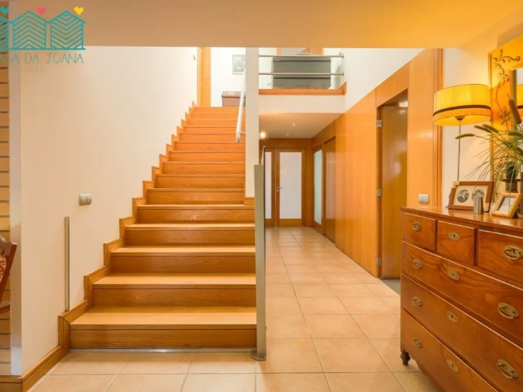 Pièces - Luxury Villa with Pool in Aveiro