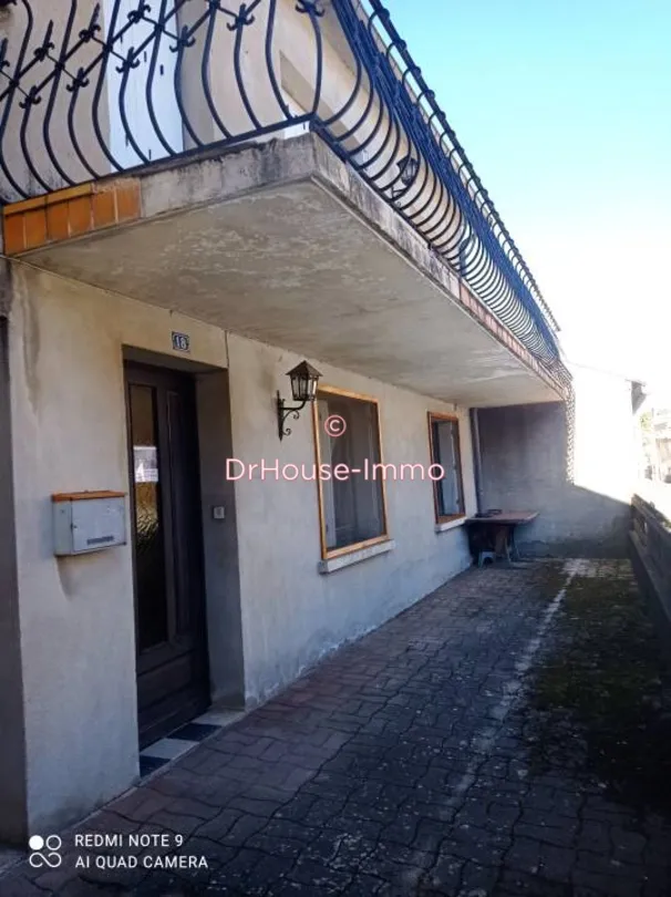 Välivaade - 9-Piece House with Balcony in Langogne