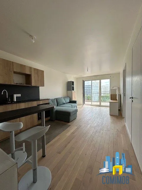 Elutuba - Modern Apartment with Balcony in Courbevoie