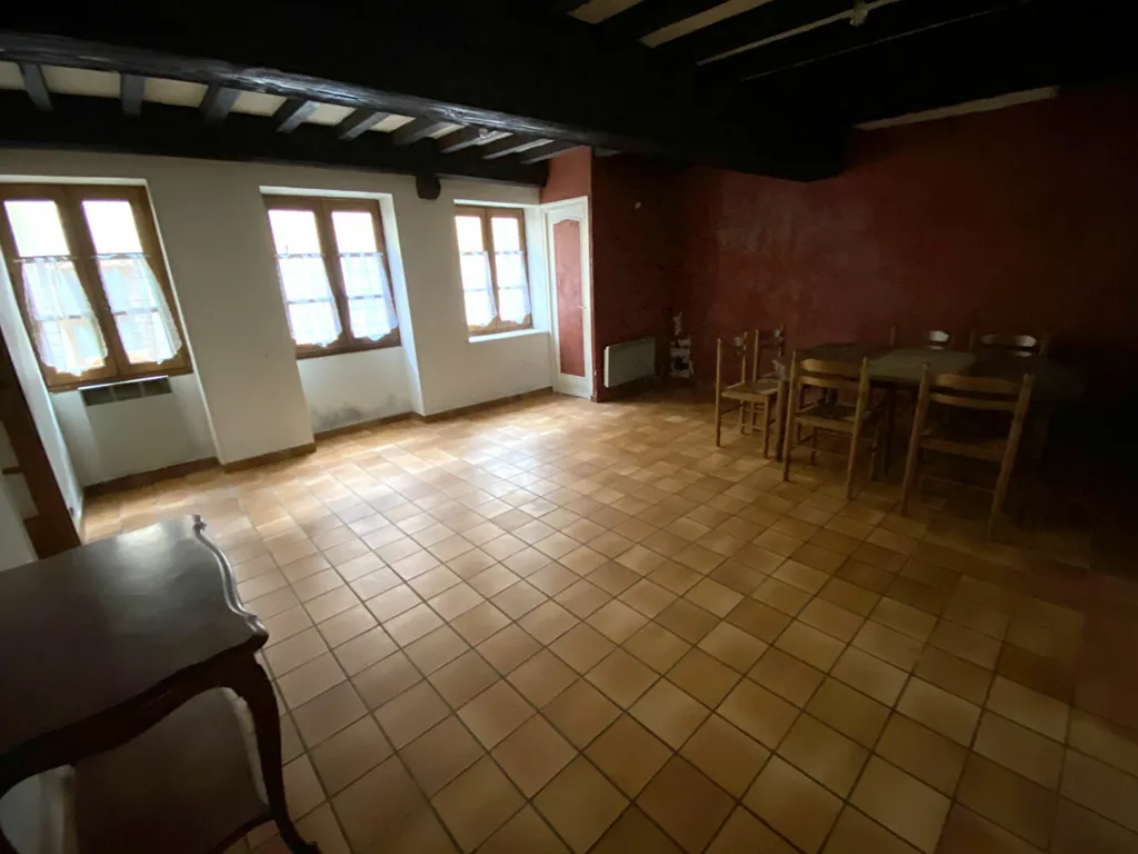 Sala da pranzo - Spacious Town House with Courtyard in Cuisery
