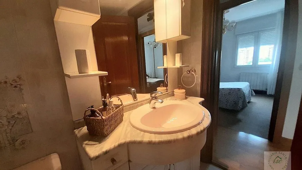 Salles de bain - Apartment with Terrace and Balcony in Txurdinaga