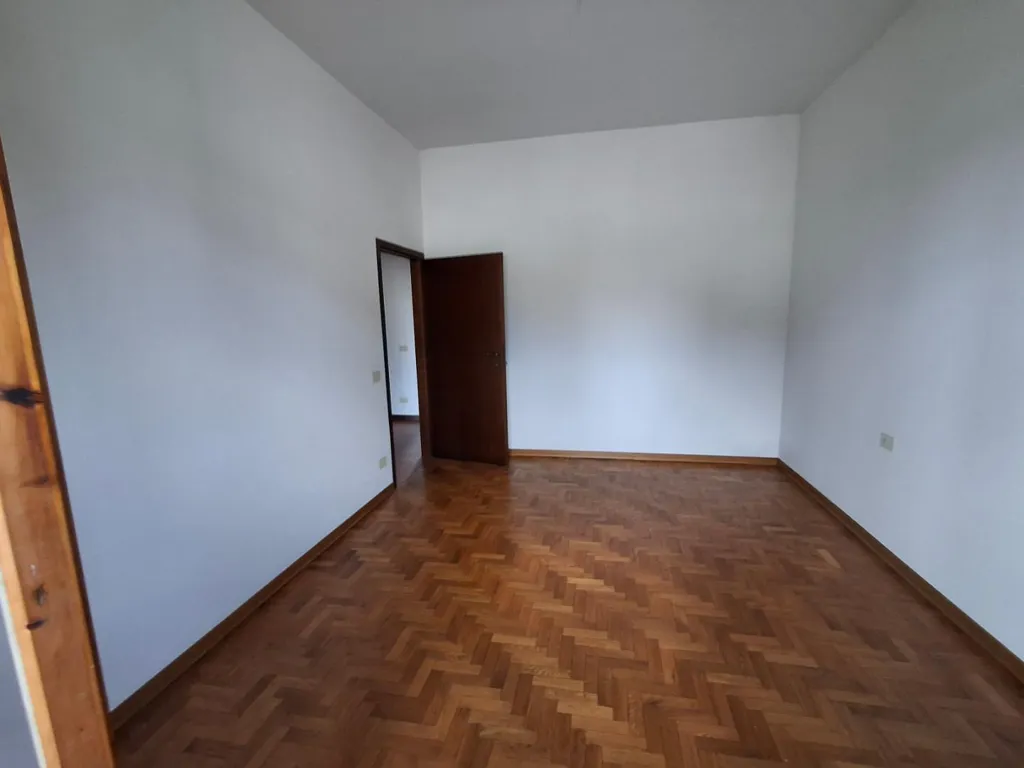 Pièces - Spacious Apartment with Terraces in Empoli