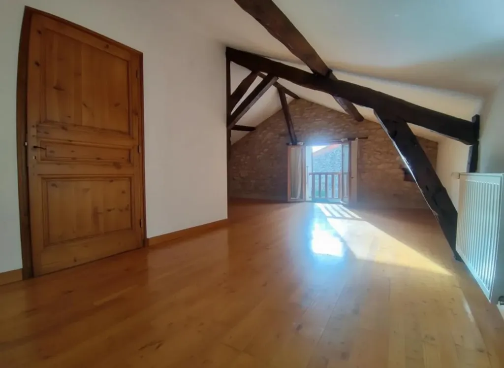 Pièces - Maison en Pierre avec Piscine à Gageac-et-Rouillac