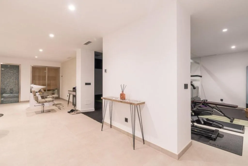 Stanze - Luxury Villa with Pool in Benahavís