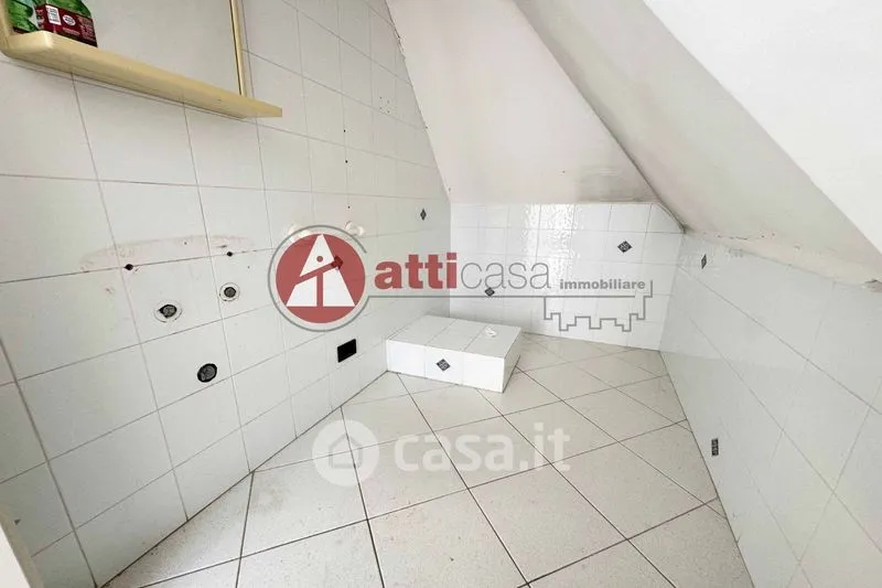 Bathrooms - Bi-Level Attic Apartment with Sea View in Trieste
