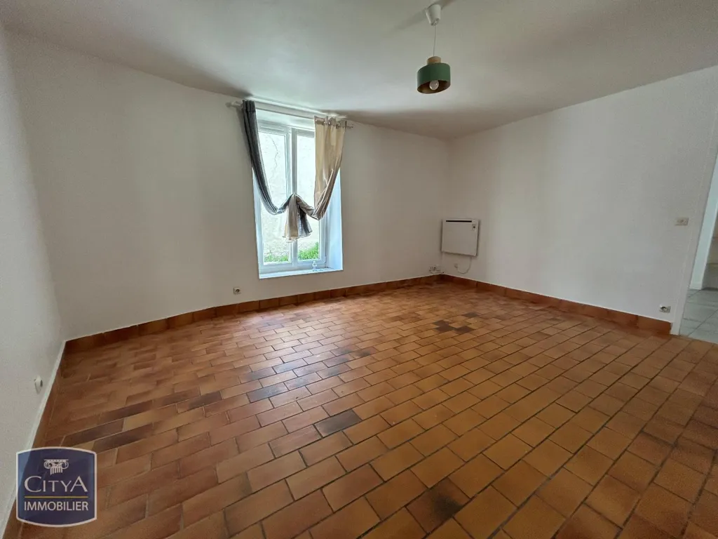 Pièces - Appartement 2 Pièces avec Garage à Sonchamp