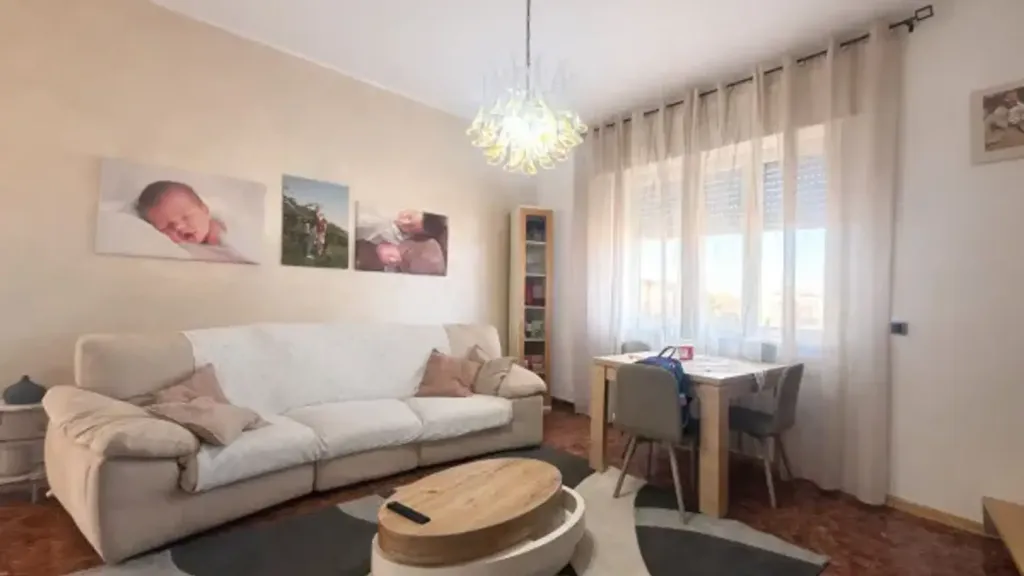Elutuba - Renovated Apartment with View in Piacenza