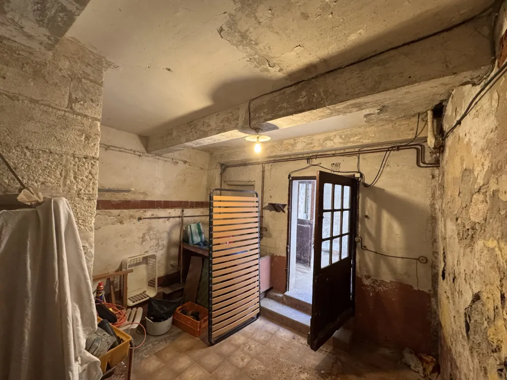 Pièces - Maison Intramuros avec Garage à Avignon
